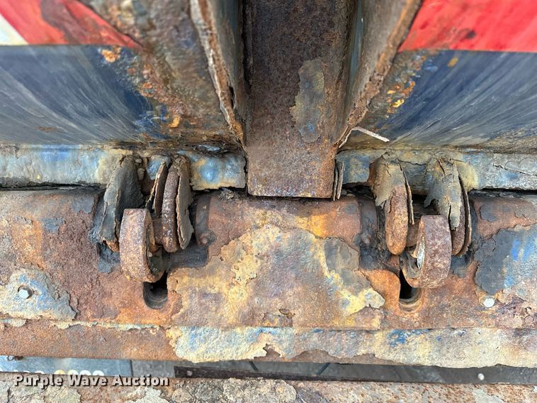 image for item MQ9520 2006 International 7400  refuse truck