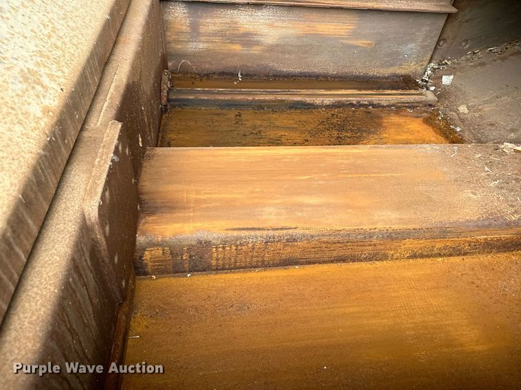 image for item MQ9520 2006 International 7400  refuse truck