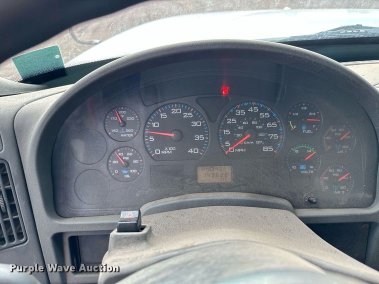 image for item MQ9520 2006 International 7400  refuse truck