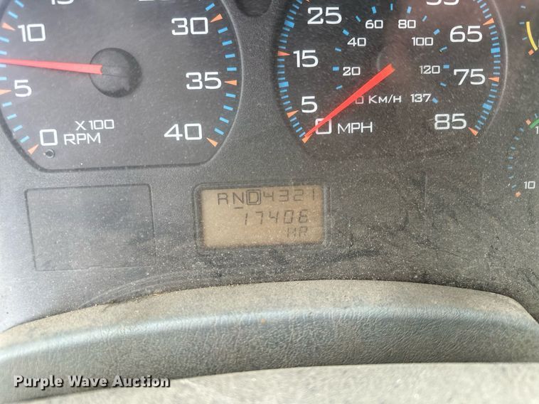 image for item MQ9520 2006 International 7400  refuse truck