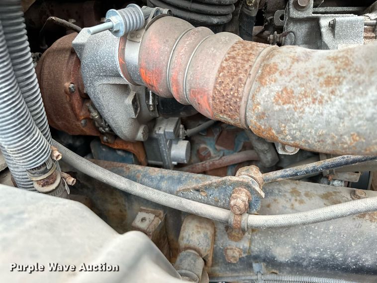 image for item MQ9520 2006 International 7400  refuse truck