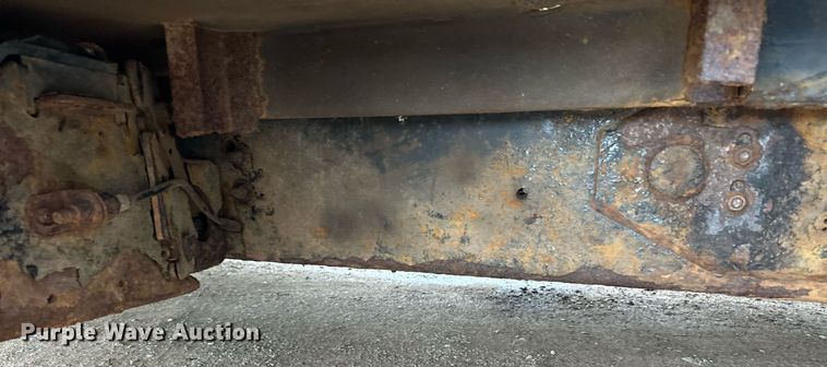 image for item MQ9520 2006 International 7400  refuse truck