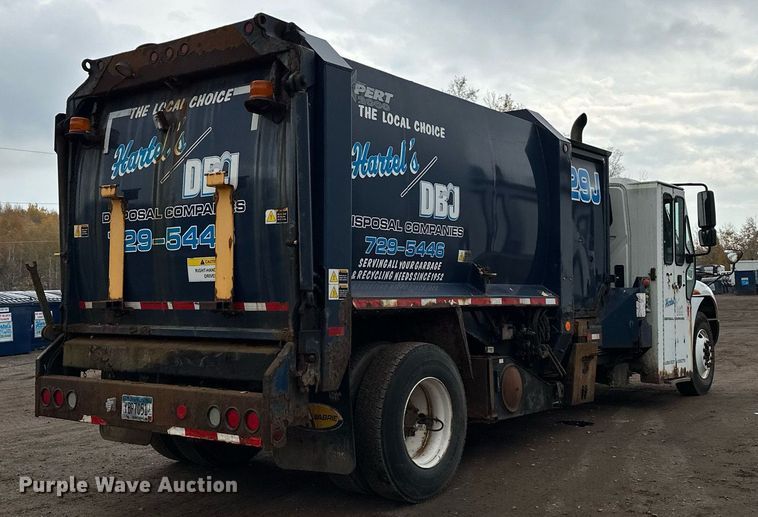 image for item MQ9521 2007 International 7400  refuse truck