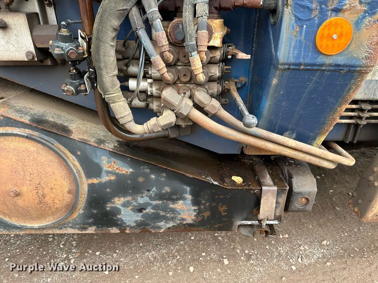 image for item MQ9521 2007 International 7400  refuse truck