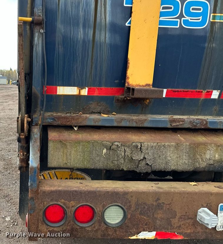 image for item MQ9521 2007 International 7400  refuse truck