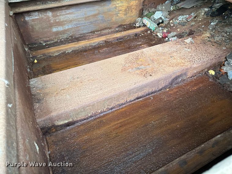 image for item MQ9521 2007 International 7400  refuse truck