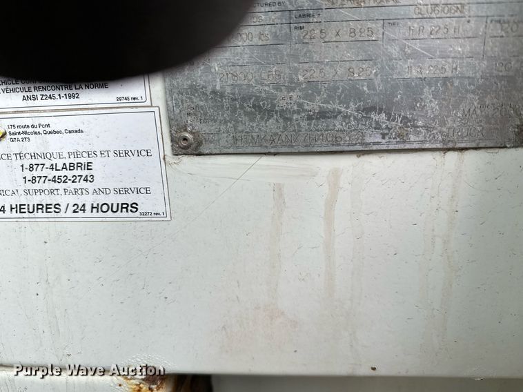 image for item MQ9521 2007 International 7400  refuse truck