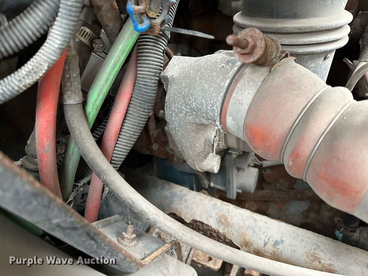 image for item MQ9521 2007 International 7400  refuse truck