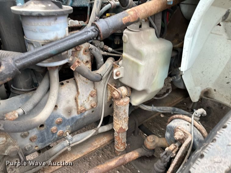 image for item MQ9521 2007 International 7400  refuse truck