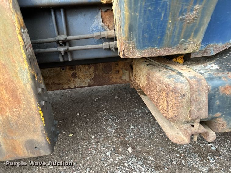 image for item MQ9521 2007 International 7400  refuse truck