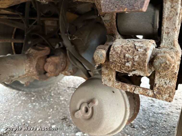 image for item MQ9521 2007 International 7400  refuse truck