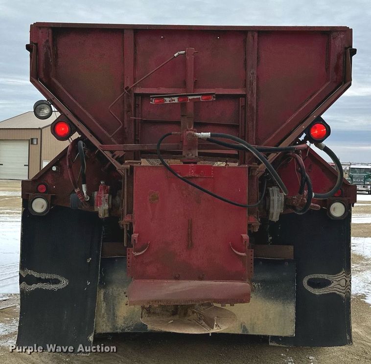 image for item MQ9528 1984 Mack R686ST  spreader truck