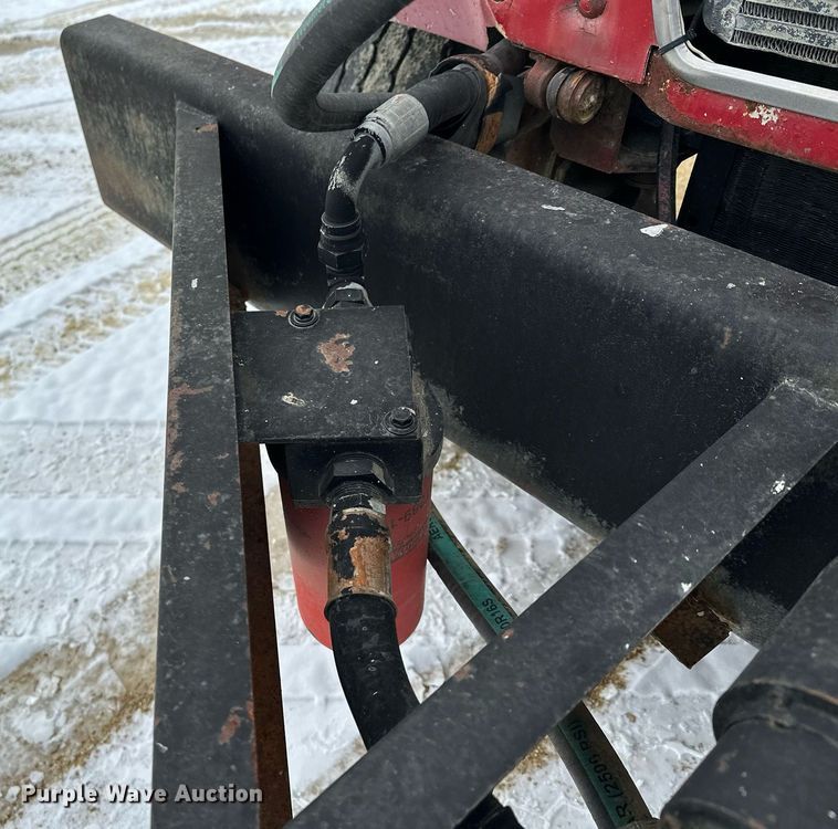 image for item MQ9528 1984 Mack R686ST  spreader truck