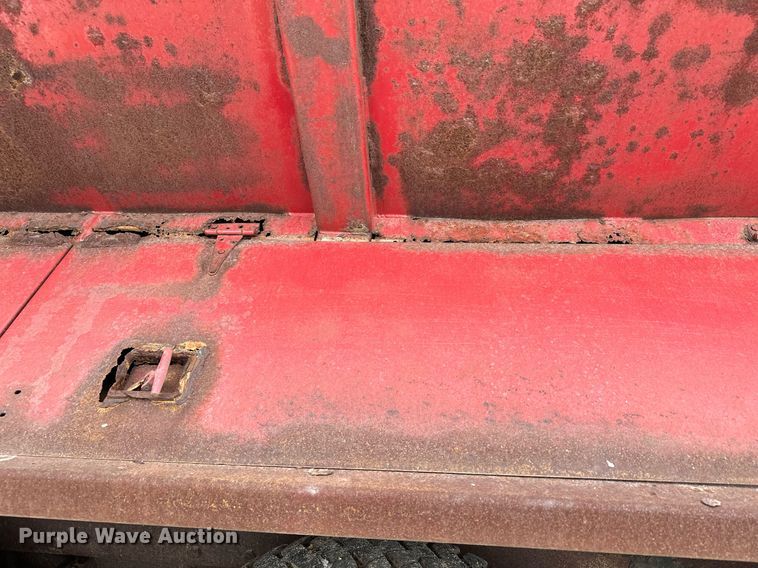 image for item MQ9528 1984 Mack R686ST  spreader truck