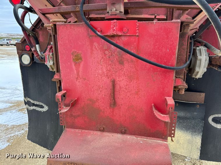 image for item MQ9528 1984 Mack R686ST  spreader truck