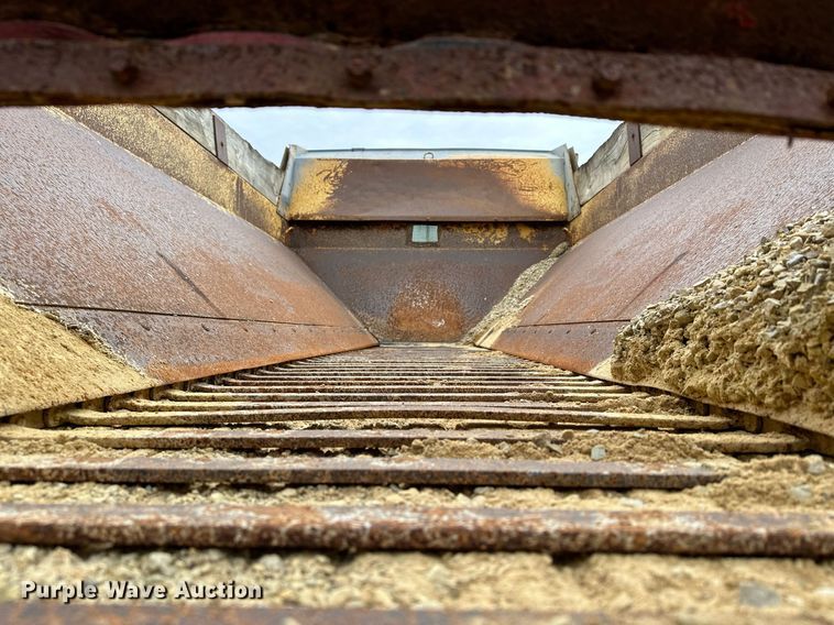 image for item MQ9528 1984 Mack R686ST  spreader truck