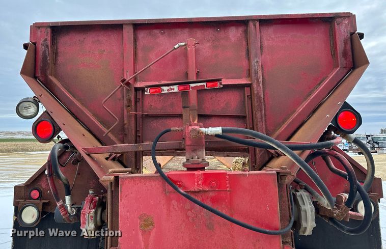 image for item MQ9528 1984 Mack R686ST  spreader truck