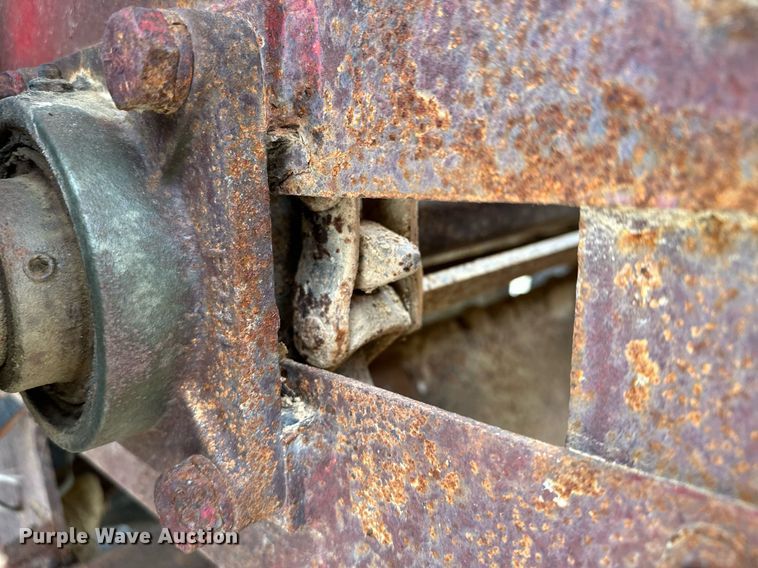 image for item MQ9528 1984 Mack R686ST  spreader truck