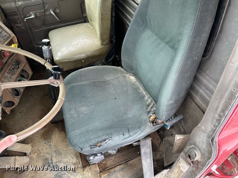 image for item MQ9528 1984 Mack R686ST  spreader truck