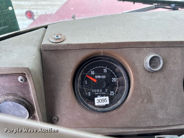 image for item MQ9528 1984 Mack R686ST  spreader truck