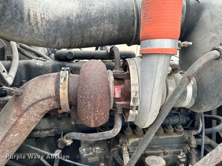 image for item MQ9528 1984 Mack R686ST  spreader truck