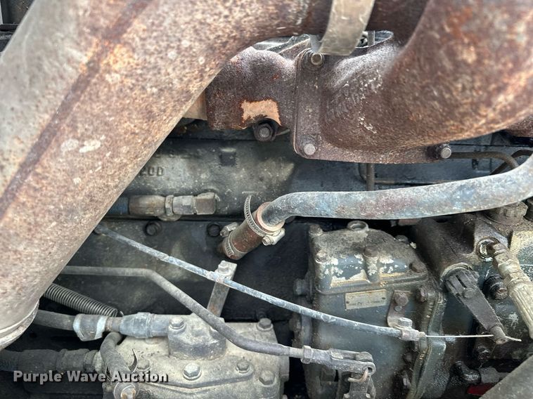 image for item MQ9528 1984 Mack R686ST  spreader truck