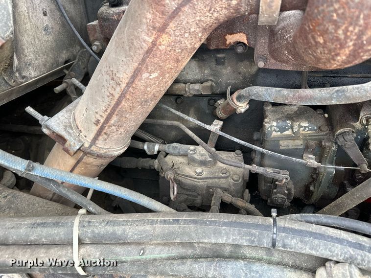 image for item MQ9528 1984 Mack R686ST  spreader truck