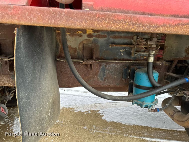 image for item MQ9528 1984 Mack R686ST  spreader truck