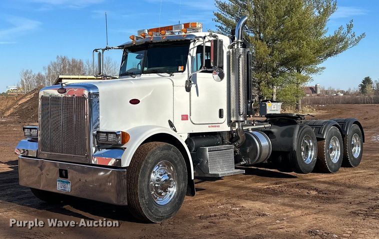 image for item MQ9530 2005 Peterbilt 357  semi truck