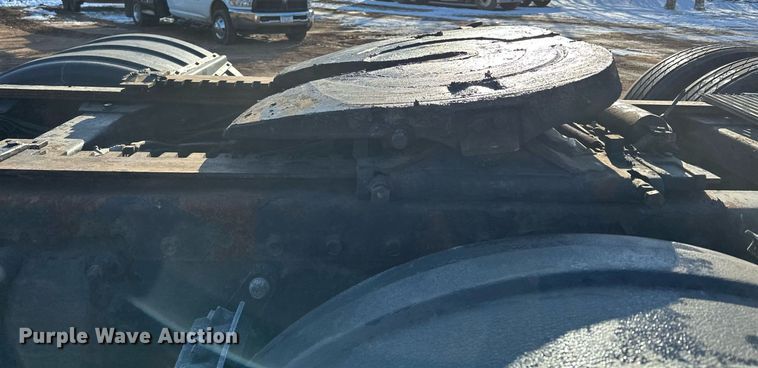 image for item MQ9530 2005 Peterbilt 357  semi truck