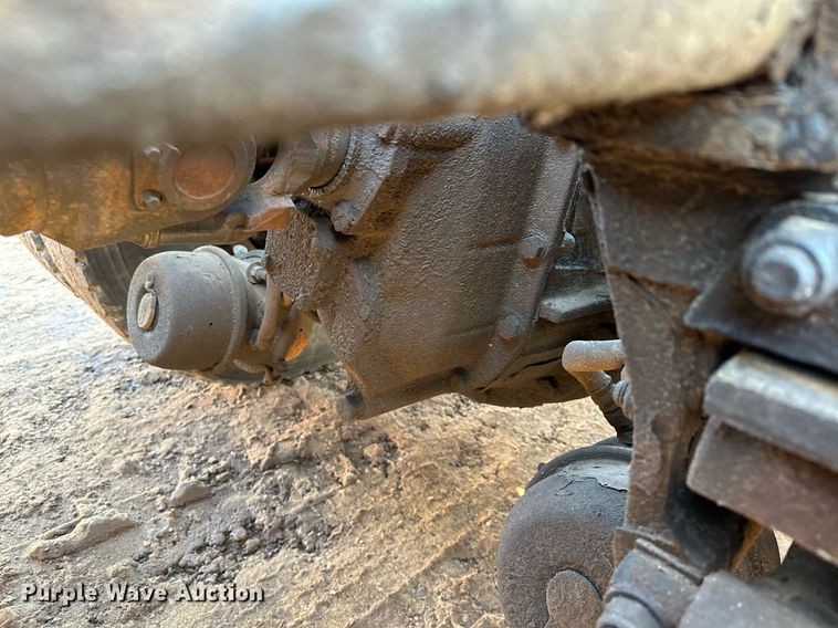 image for item MQ9530 2005 Peterbilt 357  semi truck