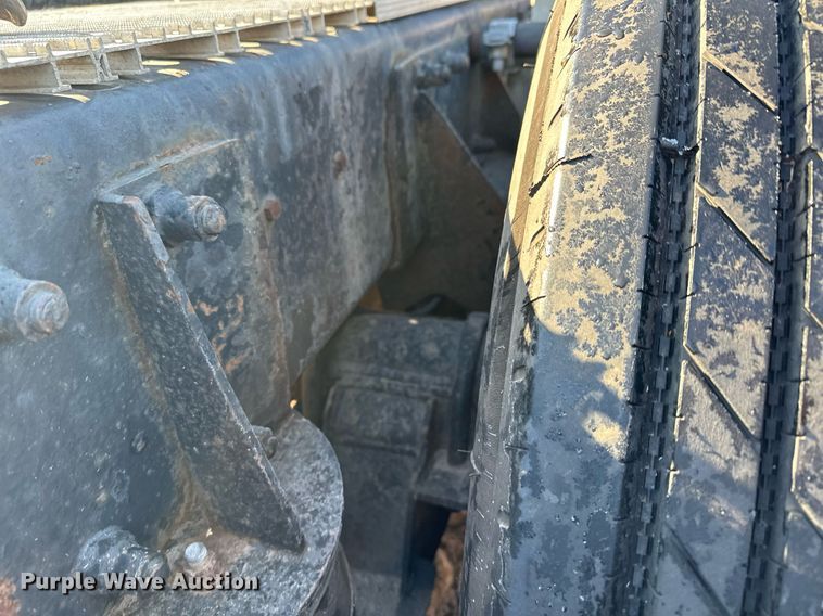 image for item MQ9530 2005 Peterbilt 357  semi truck