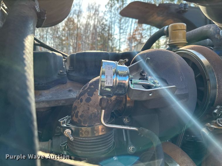 image for item MQ9530 2005 Peterbilt 357  semi truck