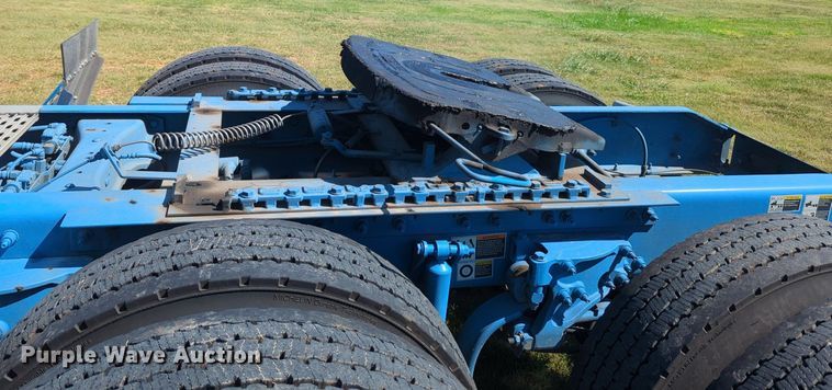 image for item MX9417 2023 Peterbilt 389  semi truck