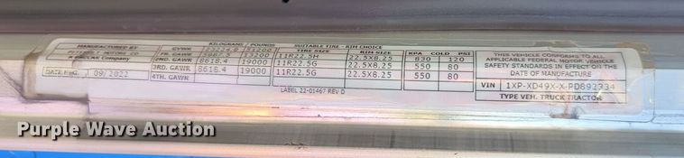 image for item MX9417 2023 Peterbilt 389  semi truck