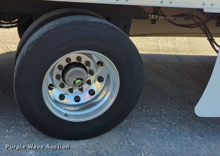 image for item MX9418 2023 CIMC Cool Globe  refrigerated van trailer