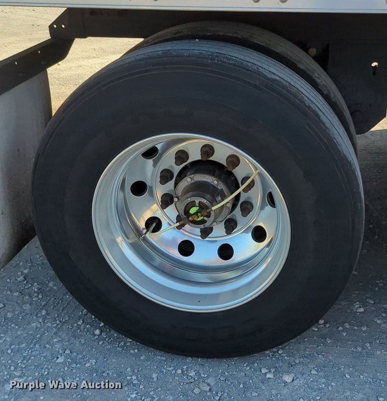 image for item MX9418 2023 CIMC Cool Globe  refrigerated van trailer