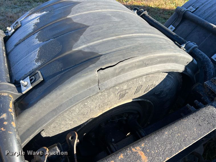 image for item NI9122 2001 Volvo VN Series  semi truck