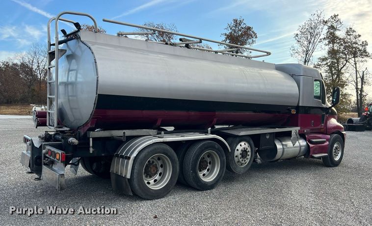 image for item NI9129 1997 Kenworth T2000  fuel truck