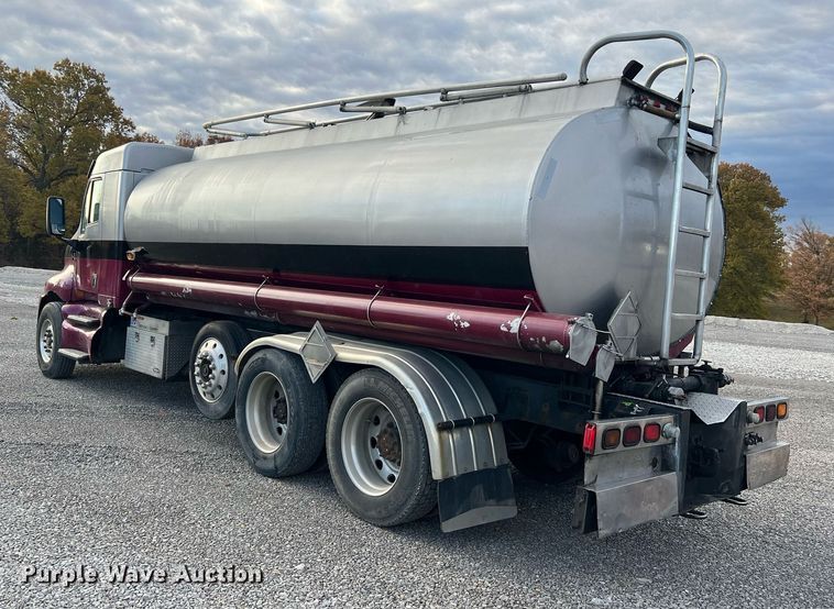 image for item NI9129 1997 Kenworth T2000  fuel truck