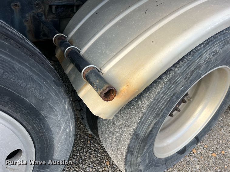 image for item NI9129 1997 Kenworth T2000  fuel truck