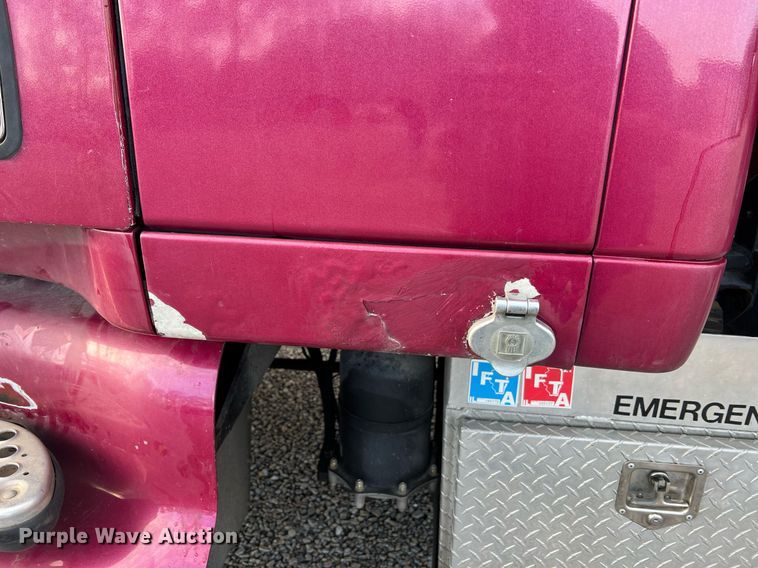 image for item NI9129 1997 Kenworth T2000  fuel truck