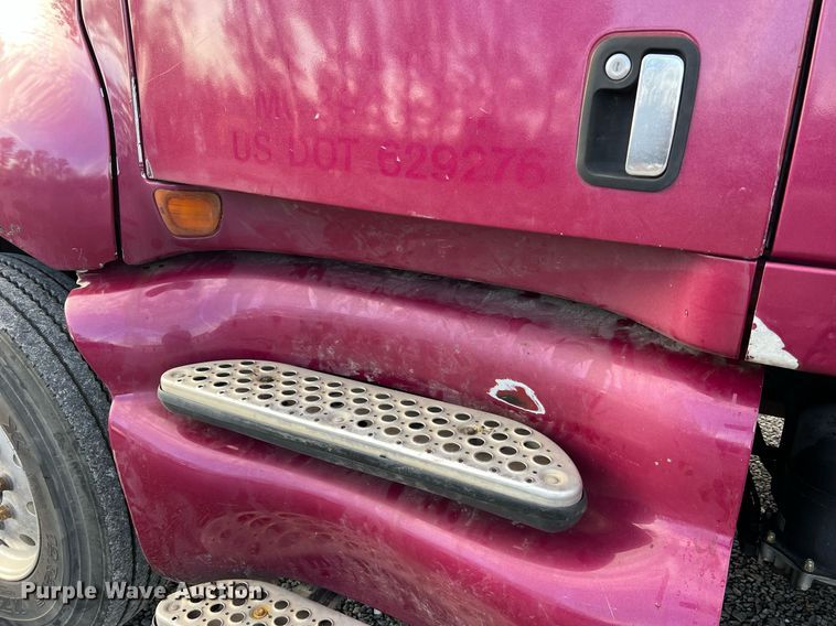 image for item NI9129 1997 Kenworth T2000  fuel truck