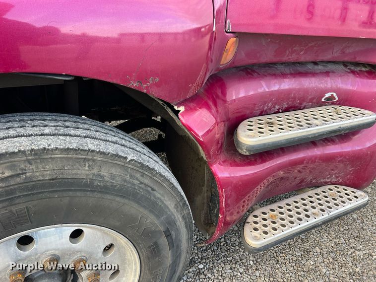 image for item NI9129 1997 Kenworth T2000  fuel truck