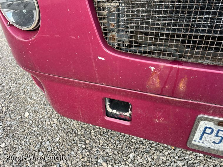 image for item NI9129 1997 Kenworth T2000  fuel truck