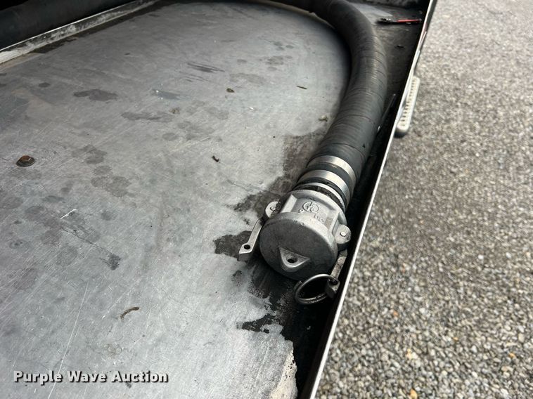 image for item NI9129 1997 Kenworth T2000  fuel truck