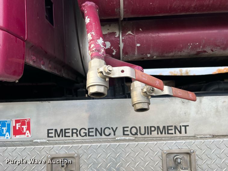 image for item NI9129 1997 Kenworth T2000  fuel truck