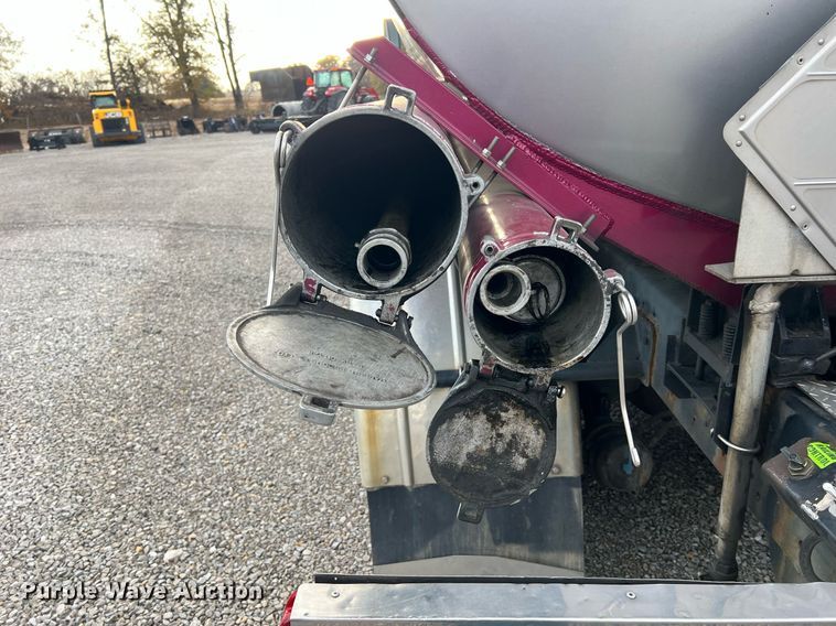 image for item NI9129 1997 Kenworth T2000  fuel truck