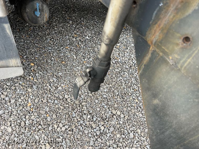 image for item NI9129 1997 Kenworth T2000  fuel truck