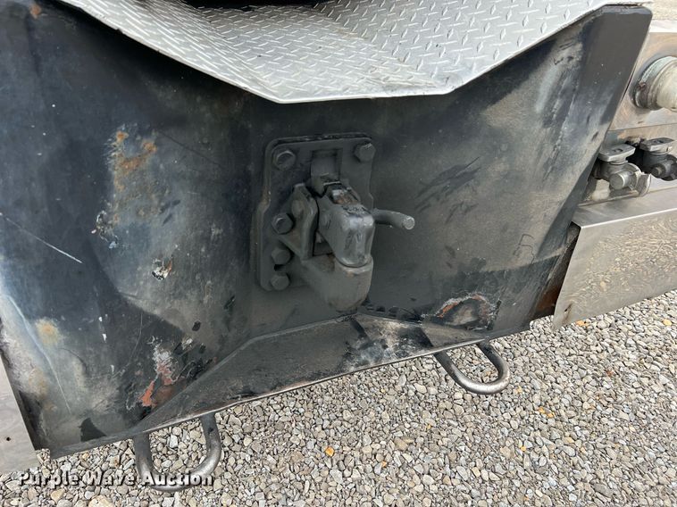 image for item NI9129 1997 Kenworth T2000  fuel truck